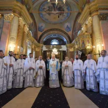 Studenții teologi bucureșteni și-au cinstit ocrotitorii. PS Varlaam Ploieșteanul: Sfinții Trei Ierarhi rămân un model pentru fiecare dintre noi
