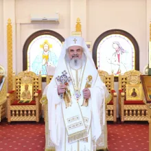Patriarhul Daniel: Sfinţii Trei Ierarhi sunt modele de păstori sufleteşti