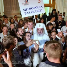 Ziua internaţională a tineretului ortodox. Patriarhul Daniel: Tinerii sunt daruri ale lui Dumnezeu pentru familie, Biserică și societate