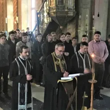 Studenții teologi bucureșteni au participat la Canonul cel Mare