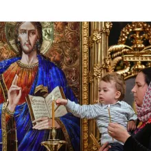 8 Martie | Patriarhul Daniel: Femeia creștină – binecuvântare pentru familie și Biserică