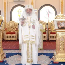 Patriarhul Daniel: Iubirea smerită față de semeni și ajutorarea lor constituie calea care duce la mântuire