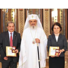 Din toamnă, românii din diaspora pot studia teologia ortodoxă în limba maternă | Distincţii acordate celor care au sprijinit proiectul educaţional