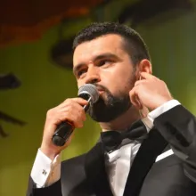 Vlad Miriţă: Dacă nu îţi e ruşine să ieşi pe stradă cu părinţii sau bunicii nici cu credinţa nu ar trebui să-ţi fie ruşine