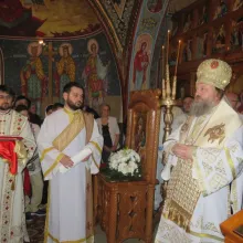 Târnosire de biserică în protoieria Urlaţi. Doar faptele bune le luăm cu noi când plecăm din această viaţă, spune PS Timotei