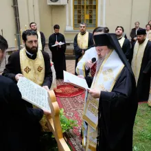 Punerea pietrei de temelie pentru capela Parohiei Tei din Capitală. PS Timotei: Lăcașul va avea ca scop precis pregătirea tinerilor prin cateheză