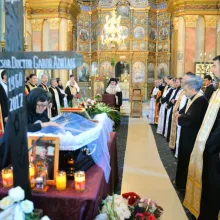 Biserica Sf. Ecaterina din Bucureşti: Slujbă de pomenire pentru părintele prof. Adrian Gabor