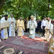 Hram la Mănăstirea Căldărușani. PS Varlaam Ploieșteanul: Sfântul Ierarh Grigorie este un mare dascăl al pocăinței, smereniei și rugăciunii