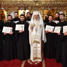 Noi duhovnici | Patriarhul Daniel s-a rugat pentru ca 11 preoţi să primească puterea de a lega și dezlega păcatele oamenilor