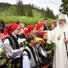 Patriarhul Daniel despre tineri în 11 cuvinte părintești