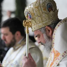 Patriarhul Daniel despre lepădarea de sine: „Înseamnă renunţarea la iubirea egoistă pentru a dobândi iubirea smerită şi recunoscătoare faţă de Dumnezeu”