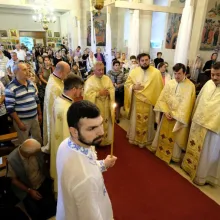 Numeroși credincioși au adus cinstire familiei de martiri care ocrotește Biserica Iancu Vechi-Mă­tăsari din Capitală