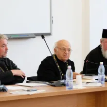 Colocviu de literatură creștină la București | Cea mai frumoasă formă de sprijin pentru moralul oricărui dintre deținuți a fost poezia, a mărturisit Pr. Nicolae Bordașiu