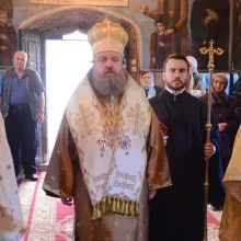 În 1944 moaştele Sf. Parascheva au fost aduse la Patriarhie | În perioada respectivă credincioşii au venit ziua şi noaptea să o cinstească, spune PS Timotei