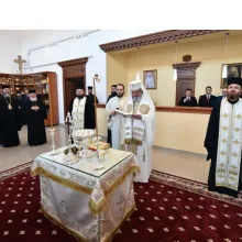Atelierele Institutului Biblic | Nou magazin de promovare a obiectelor bisericeşti. Spaţiul a fost sfinţit de Părintele Patriarh