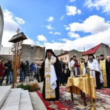 #Colectiv 2 ani | „Să plângem cu cei care plâng!”, PS Timotei la slujba de pomenire