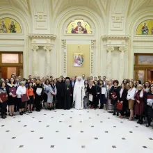 Moment aniversar la împlinirea a doi ani de activitate a voluntarilor Paraclisului CMN. Patriarhul Daniel a fost prezent la eveniment