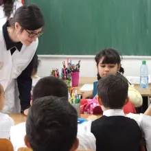 Rămâneţi în şcoală! | 20 elevi au primit consiliere profesională de la voluntarii Paraclisului CMN