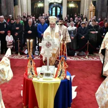 Patriarhul Daniel: Pentru toate binefacerile Marii Unirii, aducem mulțumire lui Dumnezeu şi pomenim cu recunoştinţă pe toţi eroii români