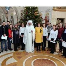 Părintele Patriarh colindat de Studenţii pentru Viaţă – „Apreciem activitatea de apărare a darului sfânt al vieţii”