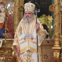 Iisus este prieten cu cei săraci, solidar cu străinii exilaţi sau refugiaţi, apropiat de cei marginalizați şi dispreţuiţi, spune Părintele Patriarh Daniel