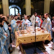 Ajunul Bobotezei la Catedrala Patriarhală | Arhim. Clement Haralam a oficiat slujba Aghesmei celei Mari