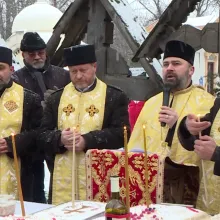 Au fost rostite rugăciuni pentru sufletul poetului Mihai Eminescu la mormântul său din Cimitirul Bellu