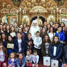 Părintele Patriarh Daniel: Este absolut necesară o lucrare pastoral-misionară a Bisericii mai intensă şi mai vastă de ascultare a tinerilor