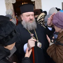 Biserica Bucur Ciobanul și-a serbat ocrotitorii | ‘Sfinții Atanasie și Chiril sunt modele de luptători pentru credința cea adevărată’, a spus PS Timotei