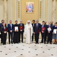Apreciere și recunoștință | Patriarhul Daniel a oferit distincții unor personalități și jurnaliști români care au promovat Anul comemorativ 2017