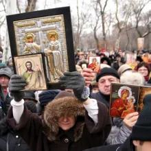 FOTO | „Icoana – Fereastră spre Dumnezeu”. Procesiune religioasă în jurul Parcului Icoanei