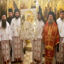 În Joia Mare, PS Timotei Prahoveanul a sfinţit copia icoanei Iordăniţa