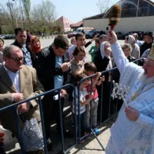 PS Varlaam la sfinţirea apei: Biserica întemeiată de El pe muntele Golgotei este izvor de vindecare pentru noi