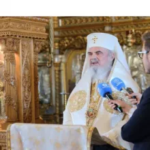 Patriarhul Daniel a îndemnat în Duminica Slăbănogului să transformăm suferinţa în speranţă prin pocăinţă