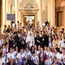 Aspirațiile spre bine și frumos ale tinerilor trebuie susținute de întreaga societate, spune Patriarhul Daniel