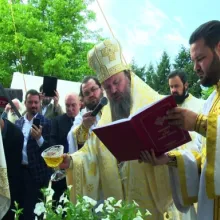 Episcopul Timotei Prahoveanul a sfinţit piatra de temelie pentru o nouă biserică în Mogoşoaia