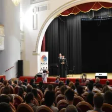 Episcopul Varlaam la Gala Olimpicilor APOR: Religia în școală se află la ea acasă