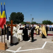 Patriarhul Daniel a sfinţit piatra de temelie pentru o biserică din cadrul MApN