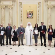 Patriarhul Daniel a premiat pe cei care au contribuit la realizarea filmului „Marea Frescă a Ateneului Român”