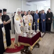 Să legăm Liturghia cu filantropia! – Patriarhul Daniel la sfințirea Cantinei „Sfântul Stelian” din Sibiu
