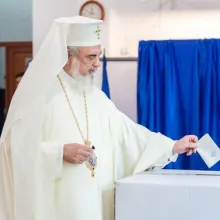 Patriarhul României a votat la București: „Participarea la vot este o onoare și o binecuvântare”