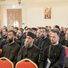 Colocvii: Preoți din Muntenia și Dobrogea își valorifică experiența și cunoștințele pentru obținerea gradului I clerical