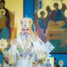 Zeci de mii de credincioși la Hramul Catedralei Patriarhale. „Pelerinajul ne arată că suntem călători, trecători pe pământ”