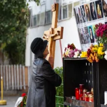 #Colectiv 3 ani | Au fost rostite rugăciuni la locul tragediei