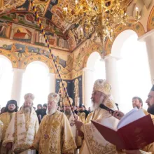 Patriarhul Daniel a oficiat slujba de sfințire a Bisericii Sf. Nicolae din ostrovul Mănăstirii Cernica
