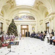 Patriarhul Daniel a premiat elevii câștigători ai Concursului de creație literară „100 de ani în 1000 de cuvinte”