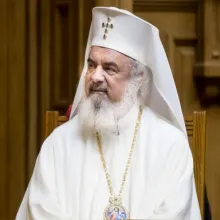 Patriarhul Daniel la Spectacolul Sf. Nicolae în mijlocul copiilor: valorile dărniciei și ale viețuirii sfinte