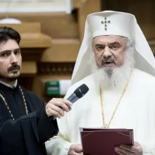 Patriarhul Daniel: Cuvânt de binecuvântare şi apreciere către cei aflați „în slujba sănătăţii oamenilor” (Text integral)