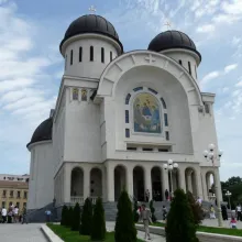 Mesajul Patriarhului Daniel cu prilejul sfinţirii picturii Catedralei Arhiepiscopale „Sfânta Treime” din Arad