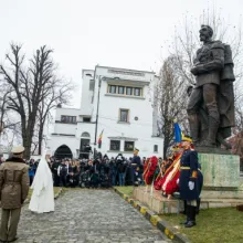 Dealul Patriarhiei: Coroane de flori la statuia celui care a înfăptuit Unirea Principatelor